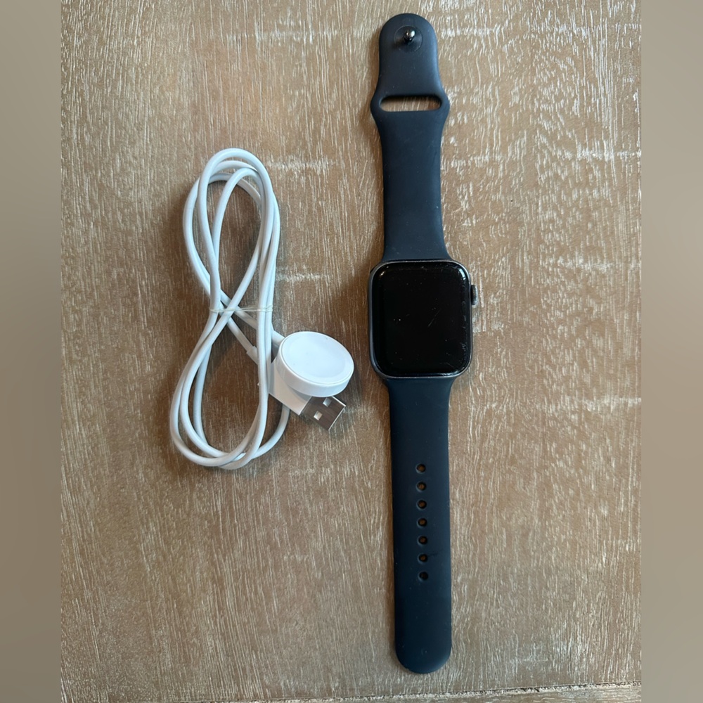 💯 Authentic Apple Watch SE 44MM Smart Wearable Black Watch